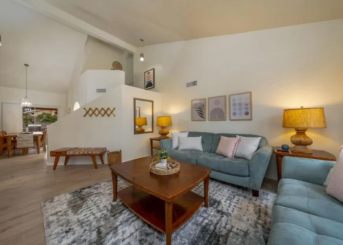 Pool, Quiet, 3 Bedroom 2 Ba, Garage, Fenced Holiday home Tucson